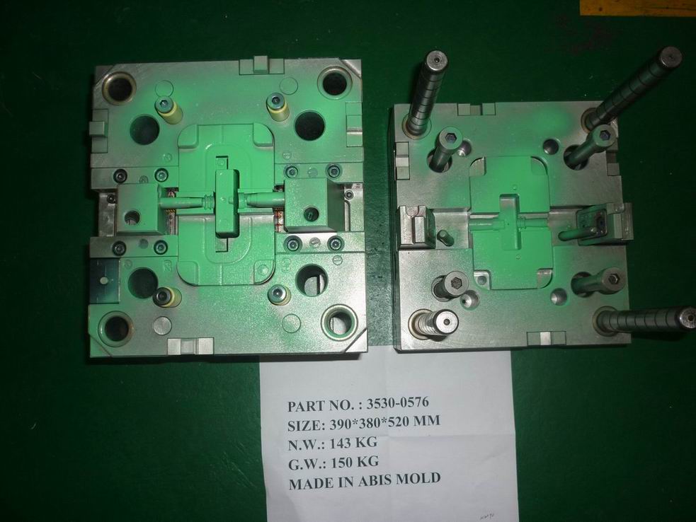 Auto Part Custom Mould Design Pastic Injection Mold2.JPG